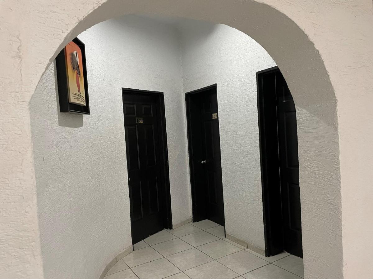 Hotel Vigo Guadalajara Extérieur photo